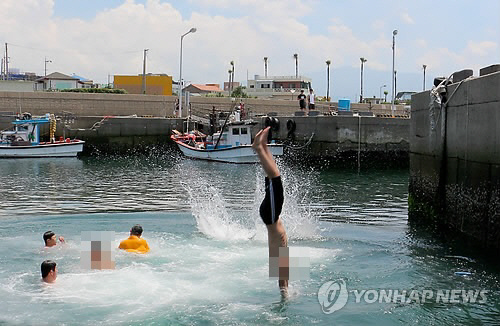제주 바다 다이빙. 기사 내용과 직접 관련 없음.<연합뉴스 자료사진>